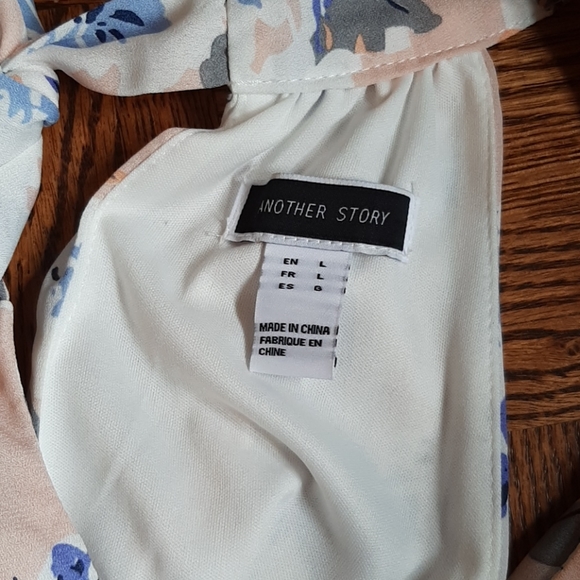 Dress - Picture 4 of 5